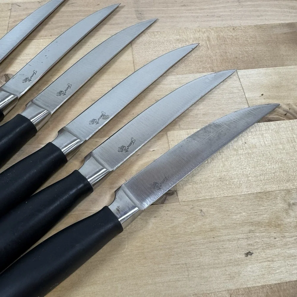 FIESTA Set of 6 Stainless Steel Steak Knives With a Wood Holder - Black